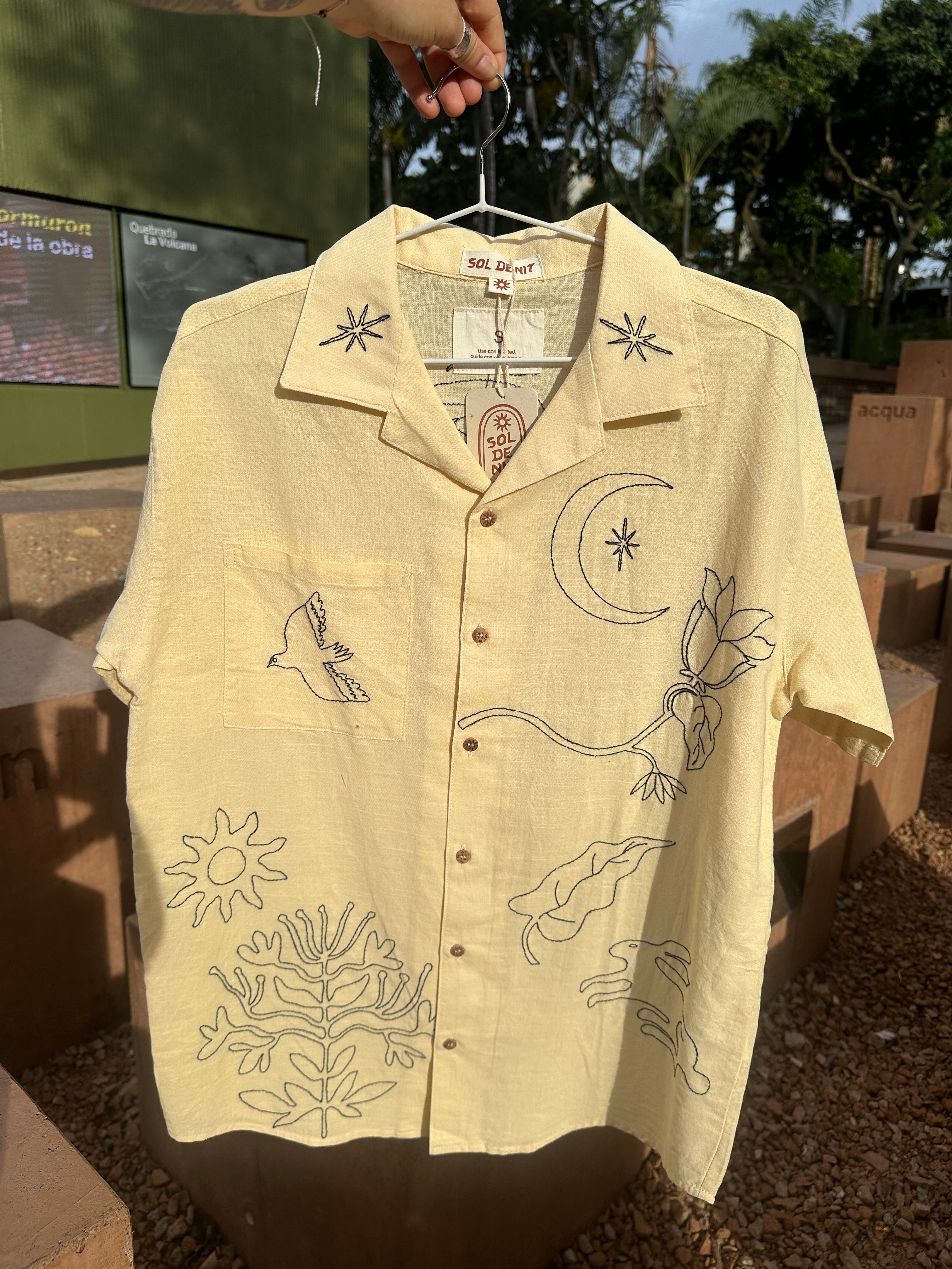 Amuleto Lucero Amarillo · Camisa