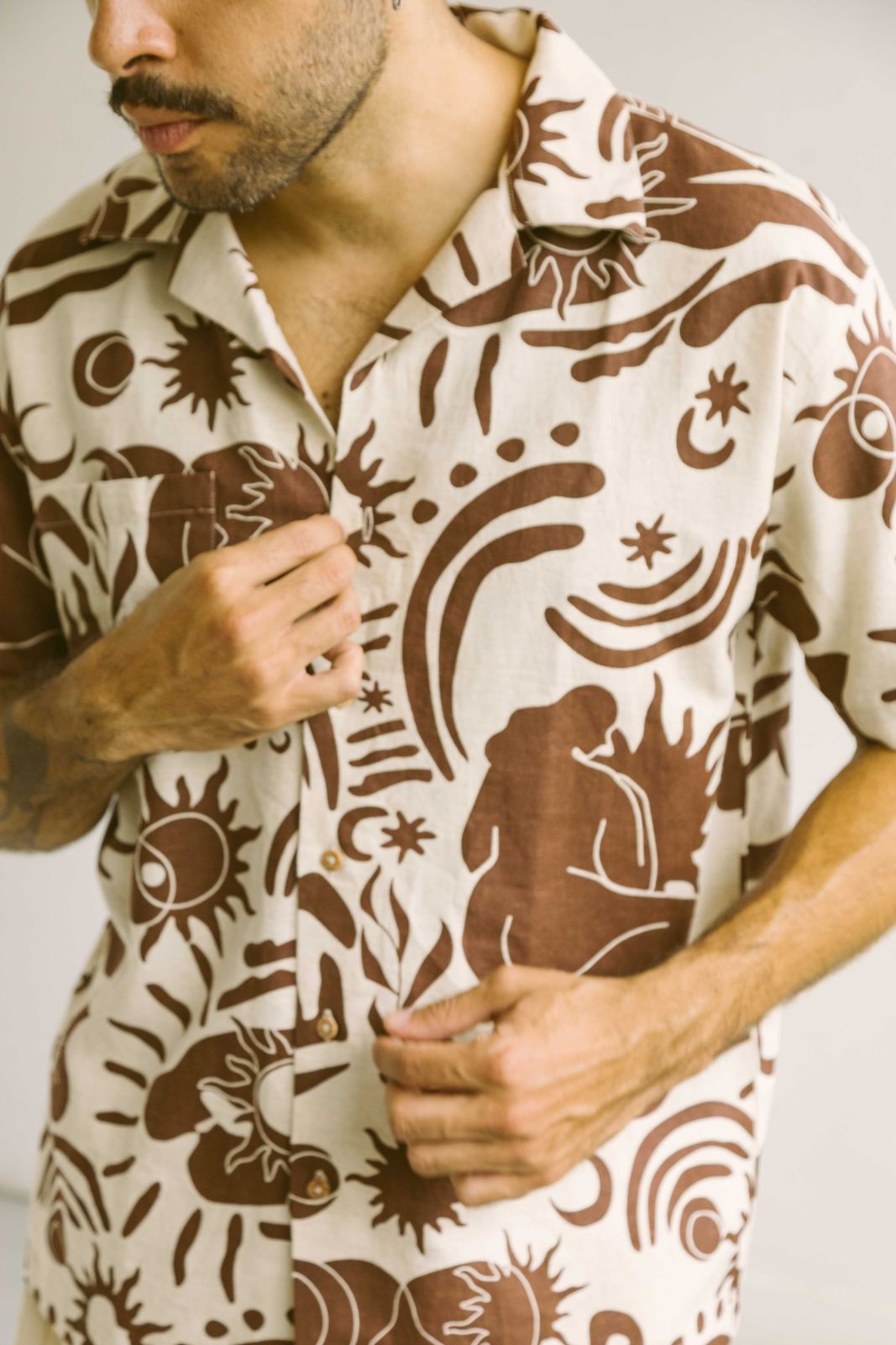 Amuleto Solaris Café