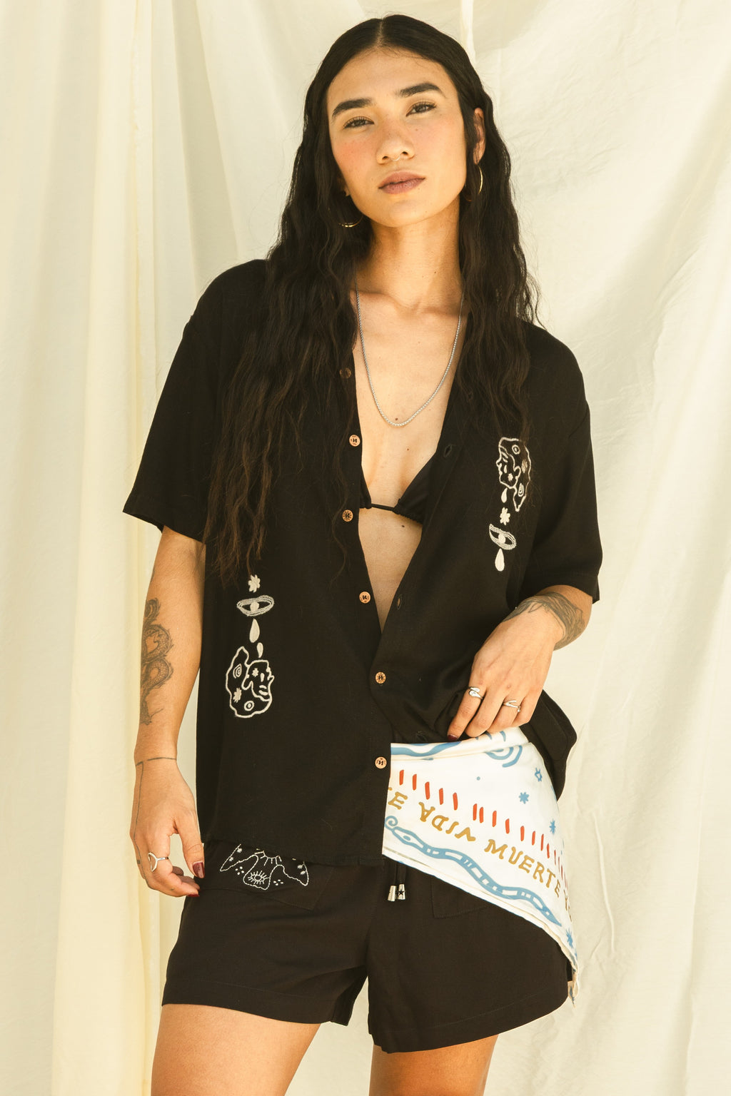 Amuleto Trascendencia · Camisa